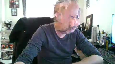 Snapshot of eastmidssoul chatting on 09-24-25, 07:33 eastmidssoul online show from 09-24-25, 07:33