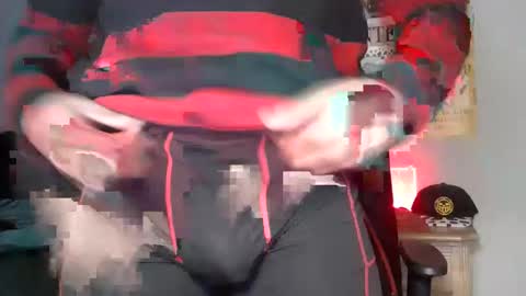 Snapshot of easybreezy20 chatting on 02-08-26, 06:39 TWITTER INSTAGRAM easybreezy20 ONLINE 1230 AM TO 7AM online show from 02-08-26, 06:39