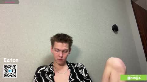 Snapshot of eaton_ chatting on 10-25-25, 04:35 eaton_ online show from 10-25-25, 04:35