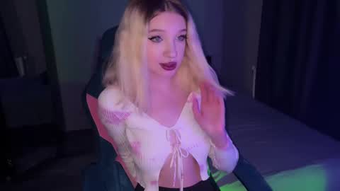 Michael online show from 03-05-25, 01:10