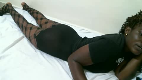 Snapshot of ebony_aleesha chatting on 10-16-25, 11:06 nelly online show from 10-16-25, 11:06