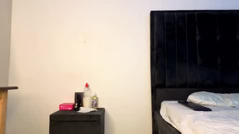 Arya online show from 11-19-25, 08:14