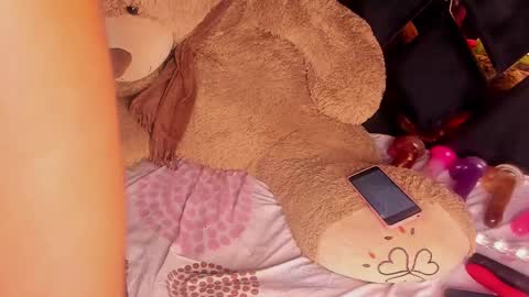 Luci  online show from 02-15-25, 06:44