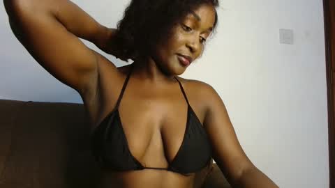 Snapshot of ebony_ghoddes chatting on 10-22-25, 10:53 ebony online show from 10-22-25, 10:53