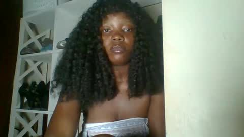 Malikia online show from 12-21-25, 01:46