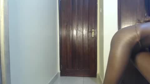 ebony_petite02 online show from 01-09-25, 11:24