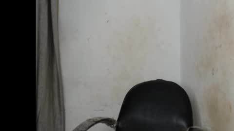 Snapshot of ebony_slimgirl2 chatting on 10-18-25, 05:57 Ebony-slimgirl2 online show from 10-18-25, 05:57