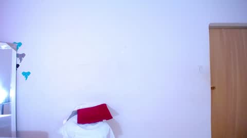 Snapshot of ebony_sugar_mommy chatting on 01-06-25, 07:35 MILENA online show from 01-06-25, 07:35