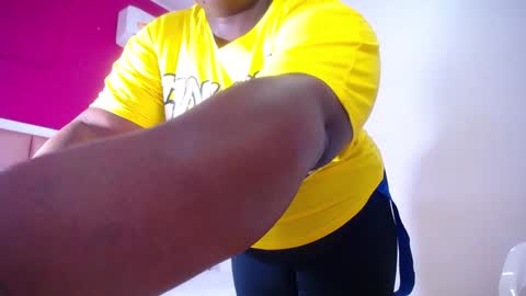 Snapshot of ebony_sugar_mommy chatting on 01-09-25, 02:22 MILENA online show from 01-09-25, 02:22