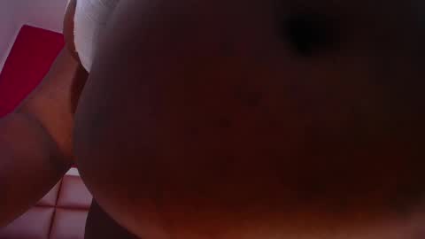 Snapshot of ebony_sugar_mommy chatting on 03-07-25, 05:08 MILENA online show from 03-07-25, 05:08