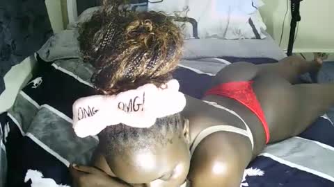 Snapshot of ebony_tasha chatting on 01-19-25, 04:57 tasha online show from 01-19-25, 04:57