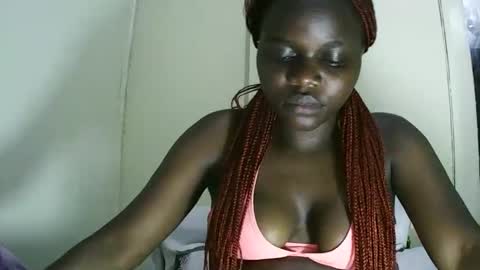 Snapshot of ebony_tasha chatting on 02-15-25, 07:39 tasha online show from 02-15-25, 07:39