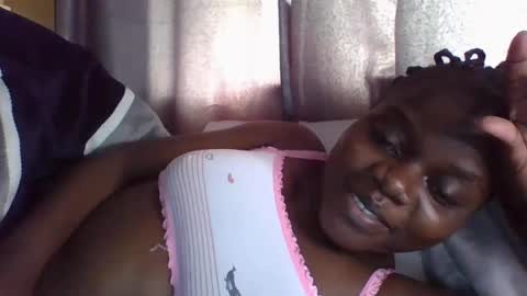 Snapshot of ebony_tasha chatting on 03-12-25, 11:53 tasha online show from 03-12-25, 11:53