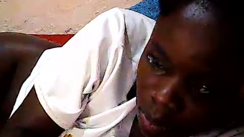 Snapshot of ebony_vellyn20 chatting on 02-15-26, 06:21 ebony_vellyn20 online show from 02-15-26, 06:21