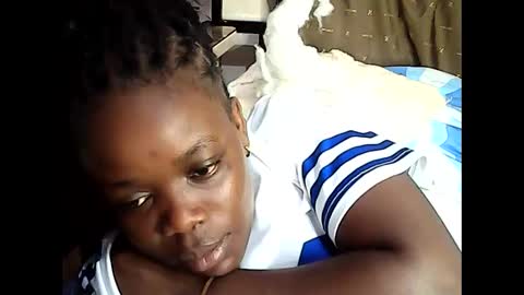 Snapshot of ebony_vellyn20 chatting on 02-26-26, 06:45 ebony_vellyn20 online show from 02-26-26, 06:45