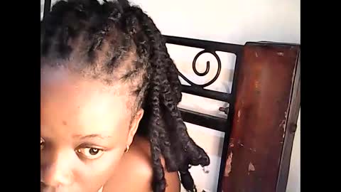 Snapshot of ebony_vellyn20 chatting on 03-02-26, 08:32 ebony_vellyn20 online show from 03-02-26, 08:32