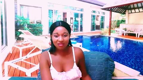 Snapshot of ebonyblisss chatting on 02-14-25, 07:02 Tamia online show from 02-14-25, 07:02