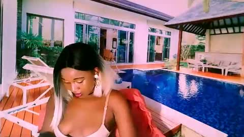 Snapshot of ebonyblisss chatting on 02-17-25, 06:20 Tamia online show from 02-17-25, 06:20