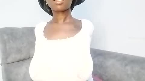 Ebony Melanie online show from 02-12-25, 10:04