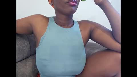 Ebony Melanie online show from 09-29-25, 10:20