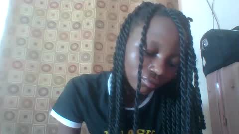 Snapshot of ebonycutegal4 chatting on 02-21-25, 06:18 MELLEN online show from 02-21-25, 06:18