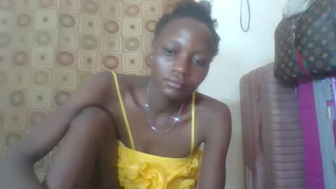 Snapshot of ebonycutegal4 chatting on 02-25-25, 12:24 MELLEN online show from 02-25-25, 12:24