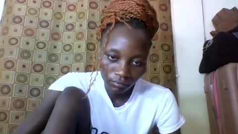 Snapshot of ebonycutegal4 chatting on 03-10-25, 09:21 MELLEN online show from 03-10-25, 09:21