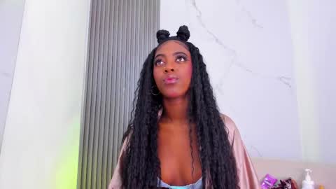 ebonydreams01 online show from 09-17-25, 12:29