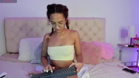 Snapshot of ebonygoddes03 chatting on 12-16-24, 05:27 Queen Ebony online show from 12-16-24, 05:27