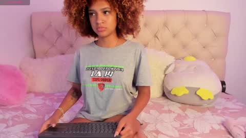 Snapshot of ebonygoddes03 chatting on 02-06-25, 12:54 Queen Ebony online show from 02-06-25, 12:54