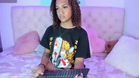 Snapshot of ebonygoddes03 chatting on 02-19-25, 11:14 Queen Ebony online show from 02-19-25, 11:14