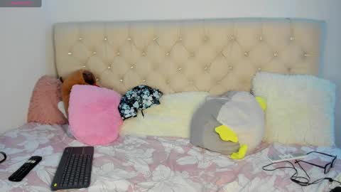 Snapshot of ebonygoddes03 chatting on 03-06-25, 02:19 Queen Ebony online show from 03-06-25, 02:19