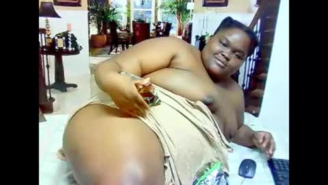 ebonyhotbuns4u2luv online show from 02-12-25, 07:13