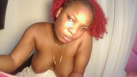 Snapshot of ebonykissxx chatting on 10-31-25, 12:33 ebonykissxx online show from 10-31-25, 12:33