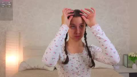 Milly online show from 10-10-25, 03:05