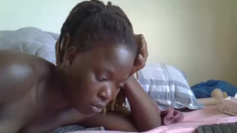 Snapshot of ebonyliliana chatting on 01-25-25, 10:40 ebonyliliana online show from 01-25-25, 10:40