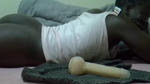 Snapshot of ebonyliliana chatting on 01-25-25, 07:18 ebonyliliana online show from 01-25-25, 07:18
