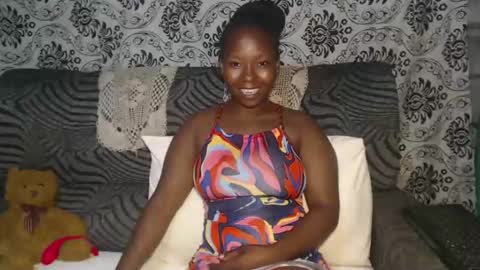 Snapshot of ebonymilf1 chatting on 02-23-25, 01:35 Tee online show from 02-23-25, 01:35