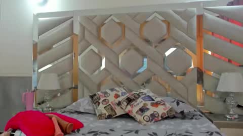 ebonysquirtcol online show from 12-13-25, 08:58