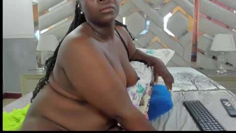 ebonysquirtcol online show from 01-09-26, 08:21