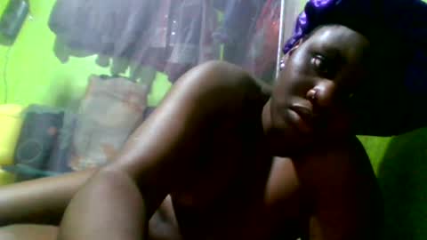 Toto online show from 10-27-25, 04:05