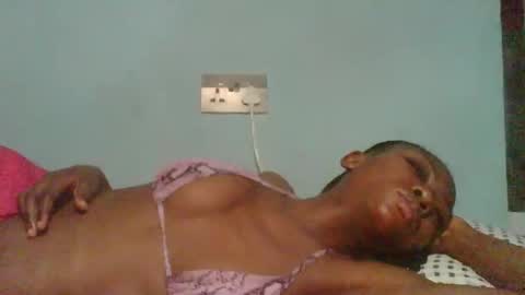 Snapshot of ebonyxxbabe chatting on 10-16-25, 01:28 ebonyxxbabe online show from 10-16-25, 01:28