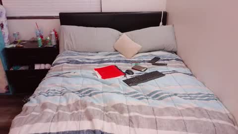 eclipticice94 online show from 11-20-25, 03:50