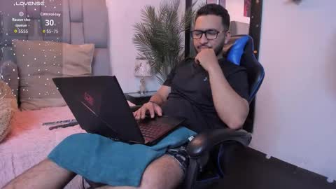 Snapshot of edahi1386 chatting on 09-17-25, 01:29 edahi1386 online show from 09-17-25, 01:29