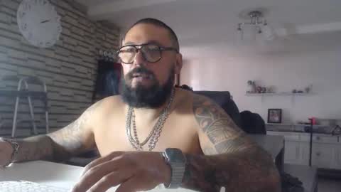 edgarram83 online show from 11-10-25, 08:08