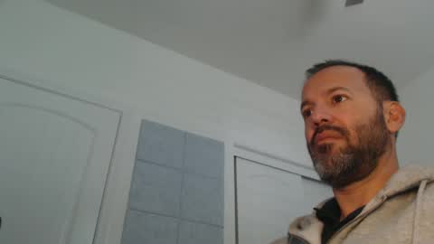 Snapshot of edge_masters chatting on 12-20-24, 06:35 EdgeM online show from 12-20-24, 06:35