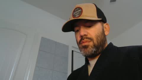 Snapshot of edge_masters chatting on 01-03-25, 03:55 EdgeM online show from 01-03-25, 03:55