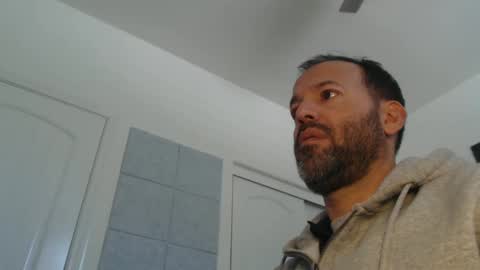 Snapshot of edge_masters chatting on 01-07-25, 07:49 EdgeM online show from 01-07-25, 07:49