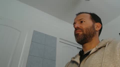 Snapshot of edge_masters chatting on 01-28-25, 06:28 EdgeM online show from 01-28-25, 06:28