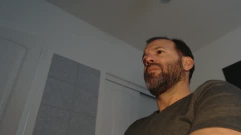 Snapshot of edge_masters chatting on 02-02-25, 01:02 EdgeM online show from 02-02-25, 01:02